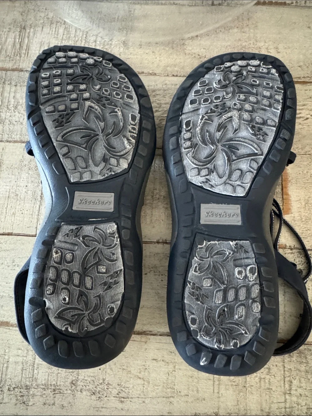 Skechers lightweight sandals